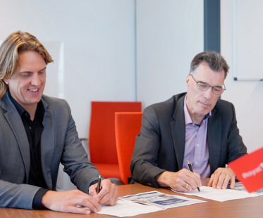 NB251030 Persbericht Royal IHC